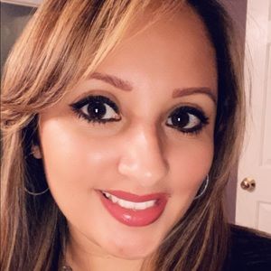 Meet your Posher, Linda